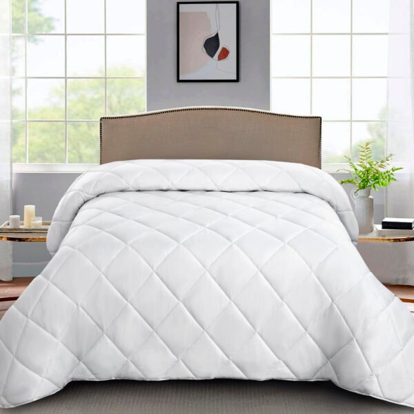 White Silko Soft Razai Quilt (100% cotton)