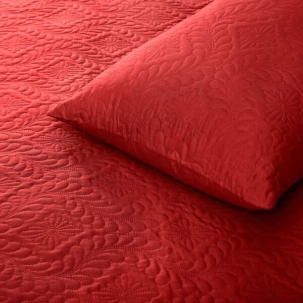 luxury Quilted 3 pcs Bedspread-red pillow